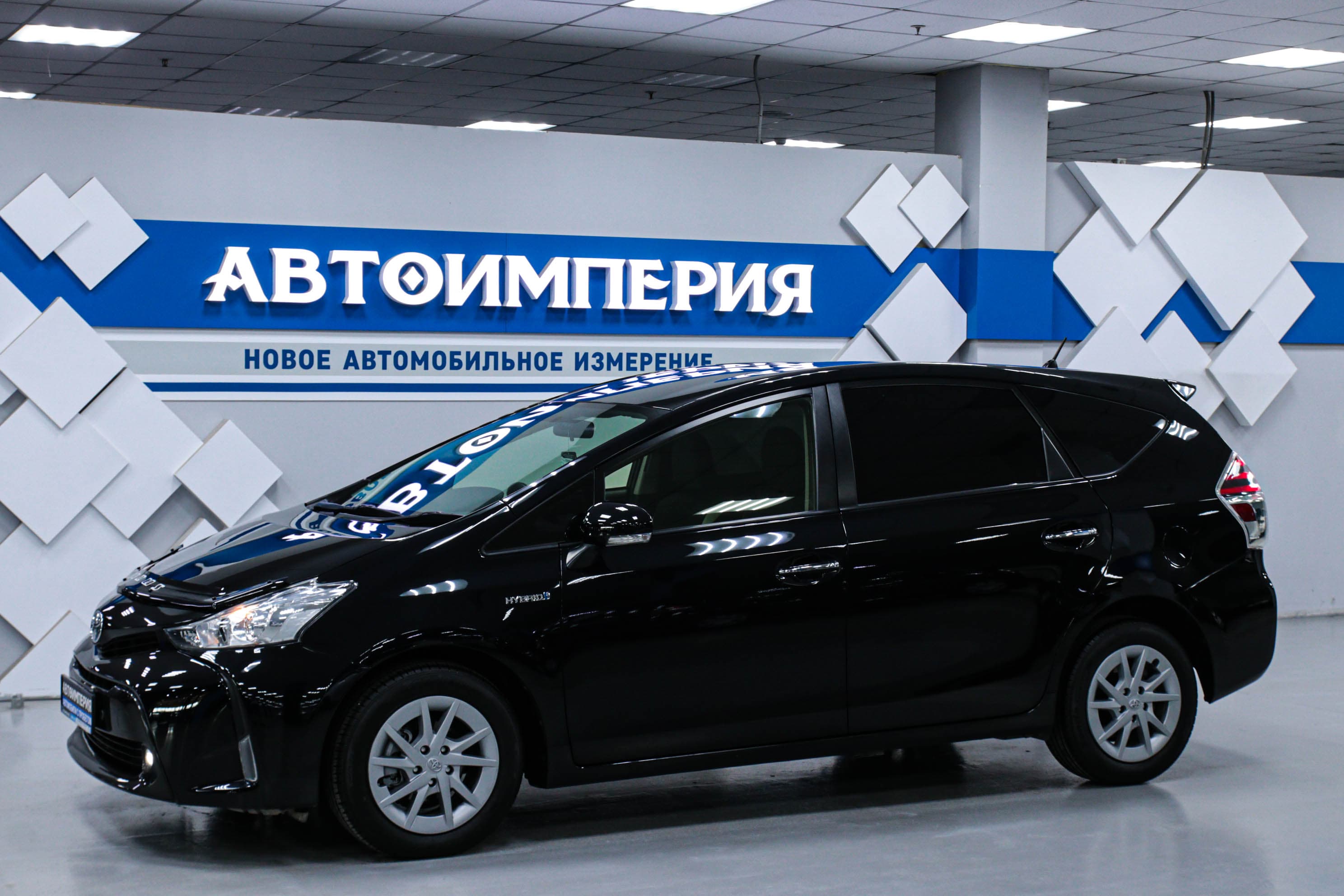 Toyota Prius Alpha 0